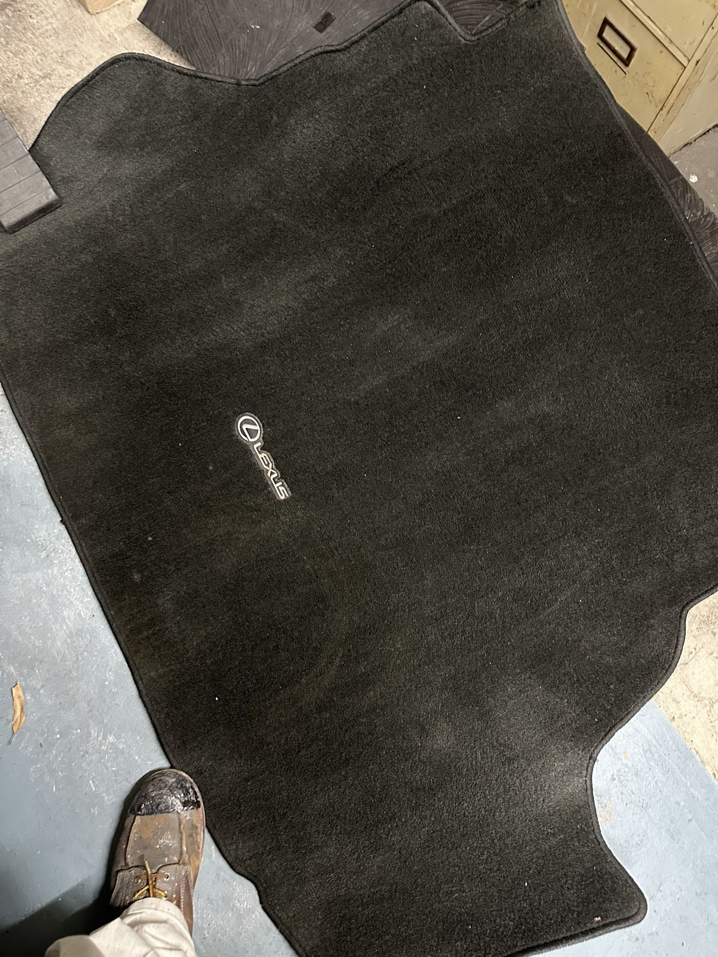 2010 To 2012 Lexus Es 350 Carpet Truck Liner OEM $20