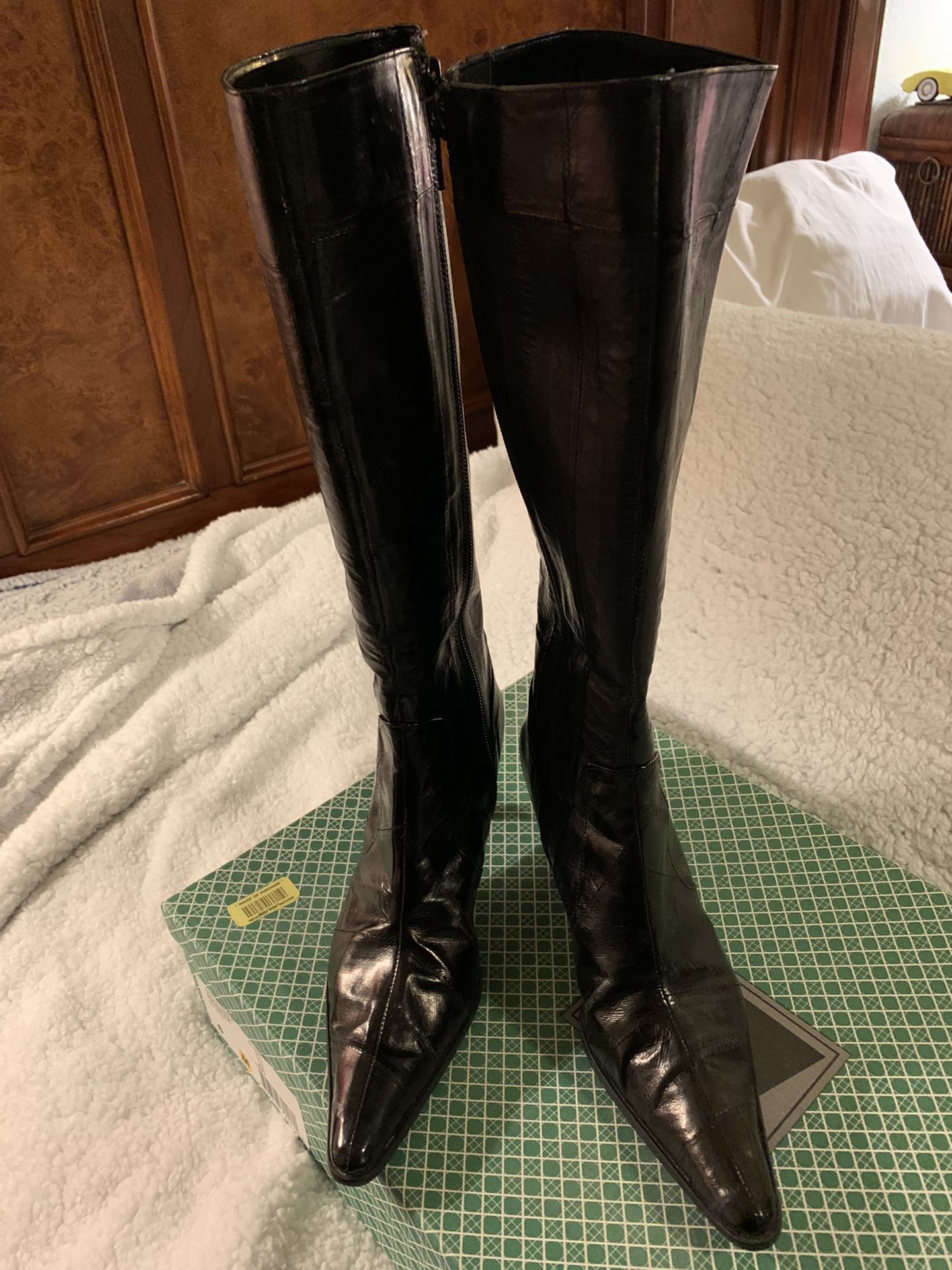 NANETE Black Eel Skin Leather Kitten heel Knee High Boots