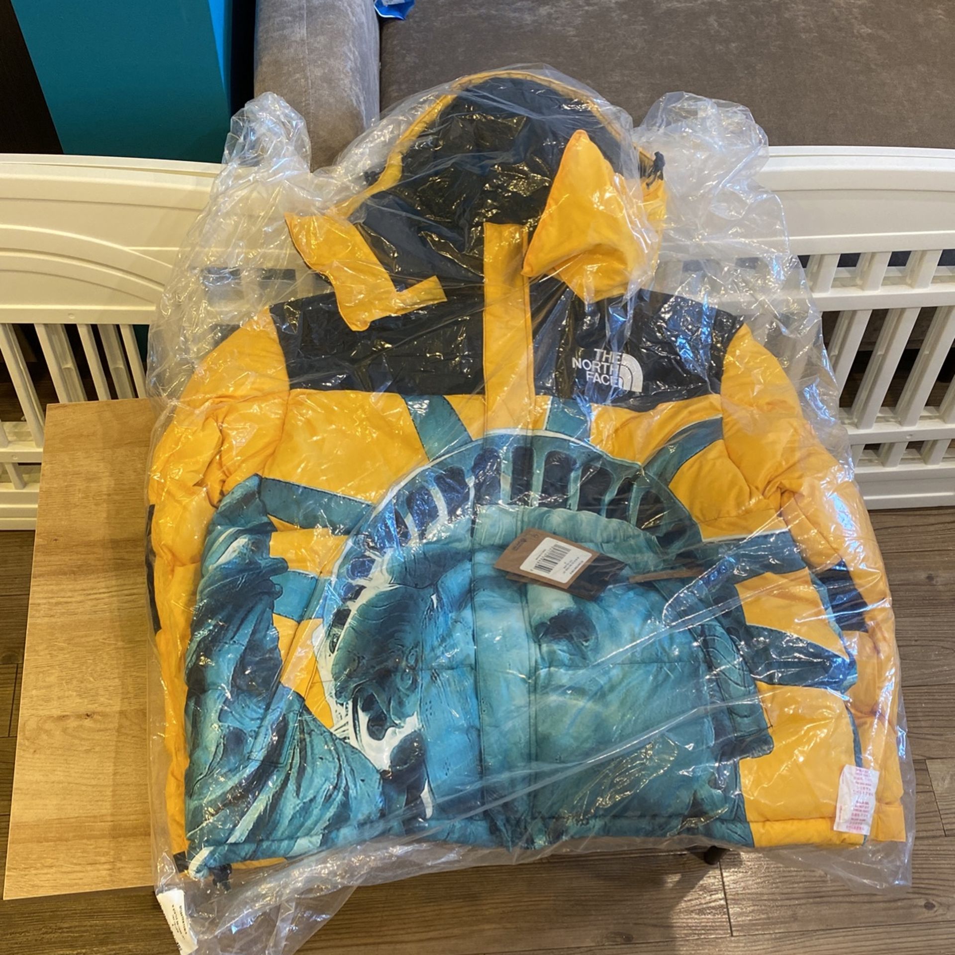Supreme X North Face Baltoro Jacket Yellow - Size Small