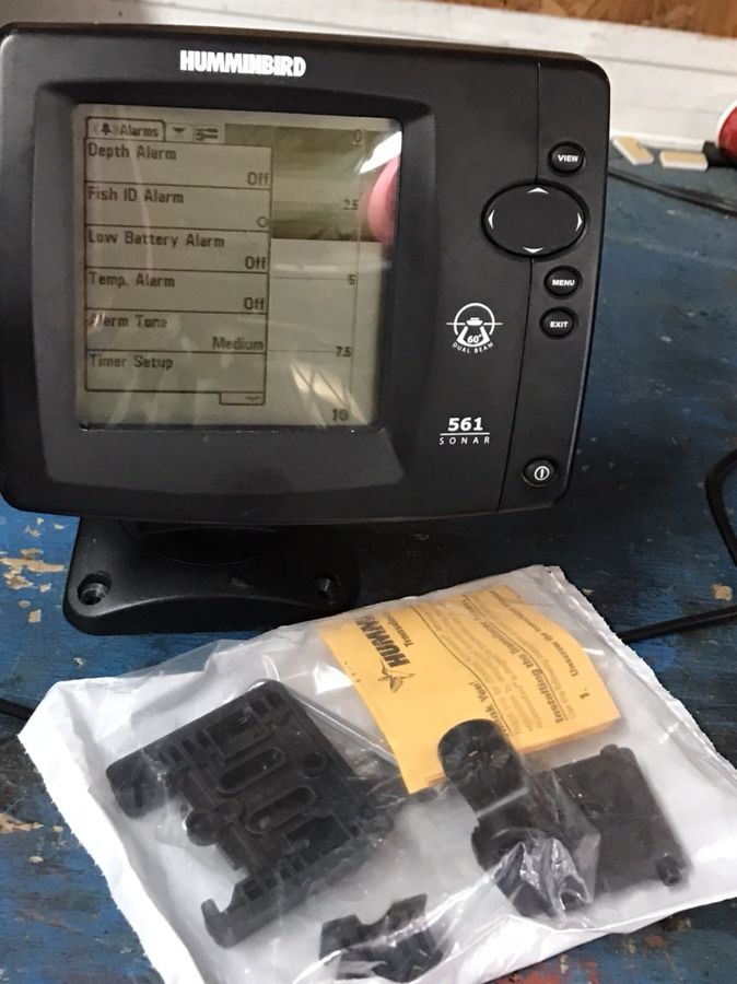 Humminbird 561 depth finder