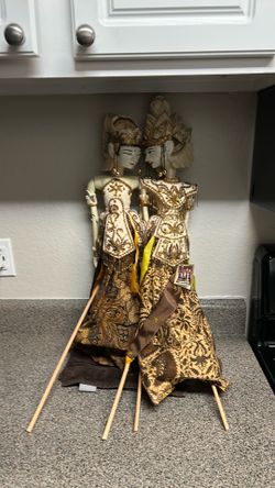 Wayang Golek Puppets Lot of 2