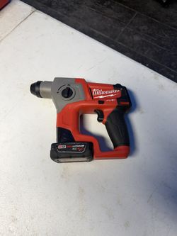 📌Milwaukee m12 rotary hammer w/ battery 4.0 PRECOO FIRME NO MENOS👉$150