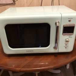 Retro Style Microwave