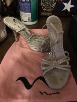 Nina size 7.5 worn once