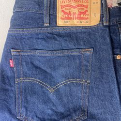 Levi's 42/32 