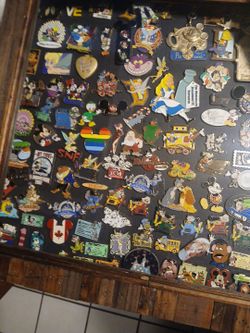 Disney pins