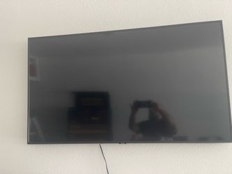 Samsung 55” 4K Q60 QLED Smart TV + Wall Mount