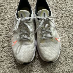 Women’s Nike Gym Running Training Shoes Size 8