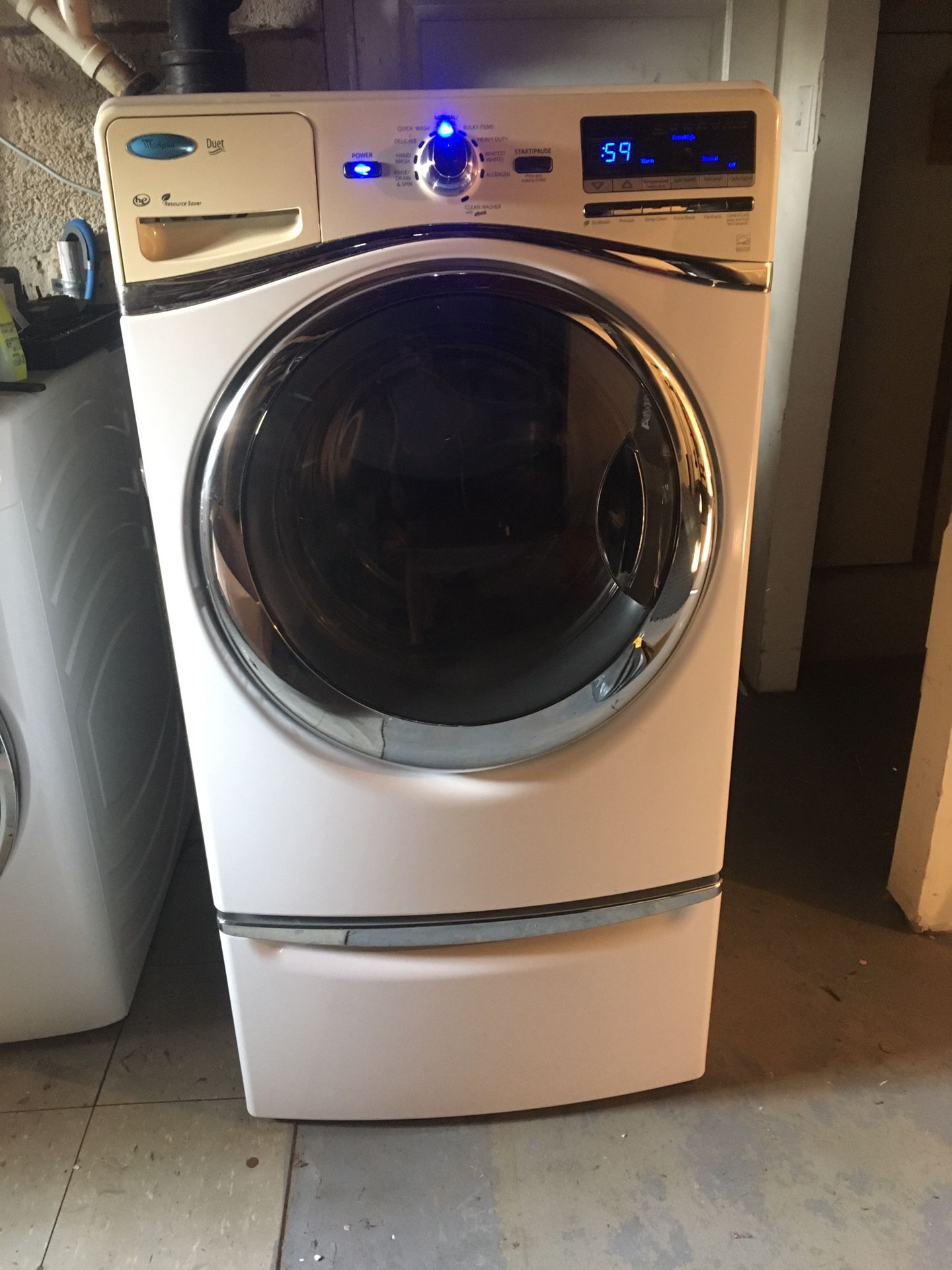 Whirlpool Duet Washer W Pedestal