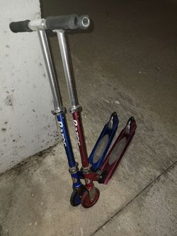 2 Razor Aluminum Scooters