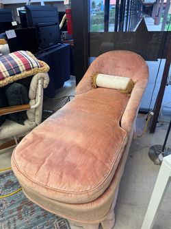 Vintage Pink Velvet Chaise Lounge