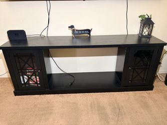 Entertainment center