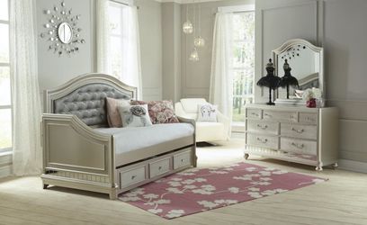 Beautiful Twin Bed With Dresser