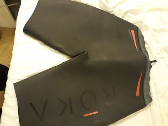 ROKA wetsuit men's size large in excellent condition!!!! Check out all my other postings