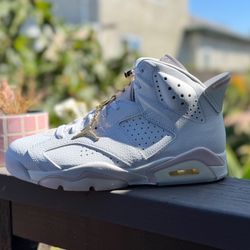 WOMENS AIR JORDAN 6 RETRO - GOLD HOOPS SZ10