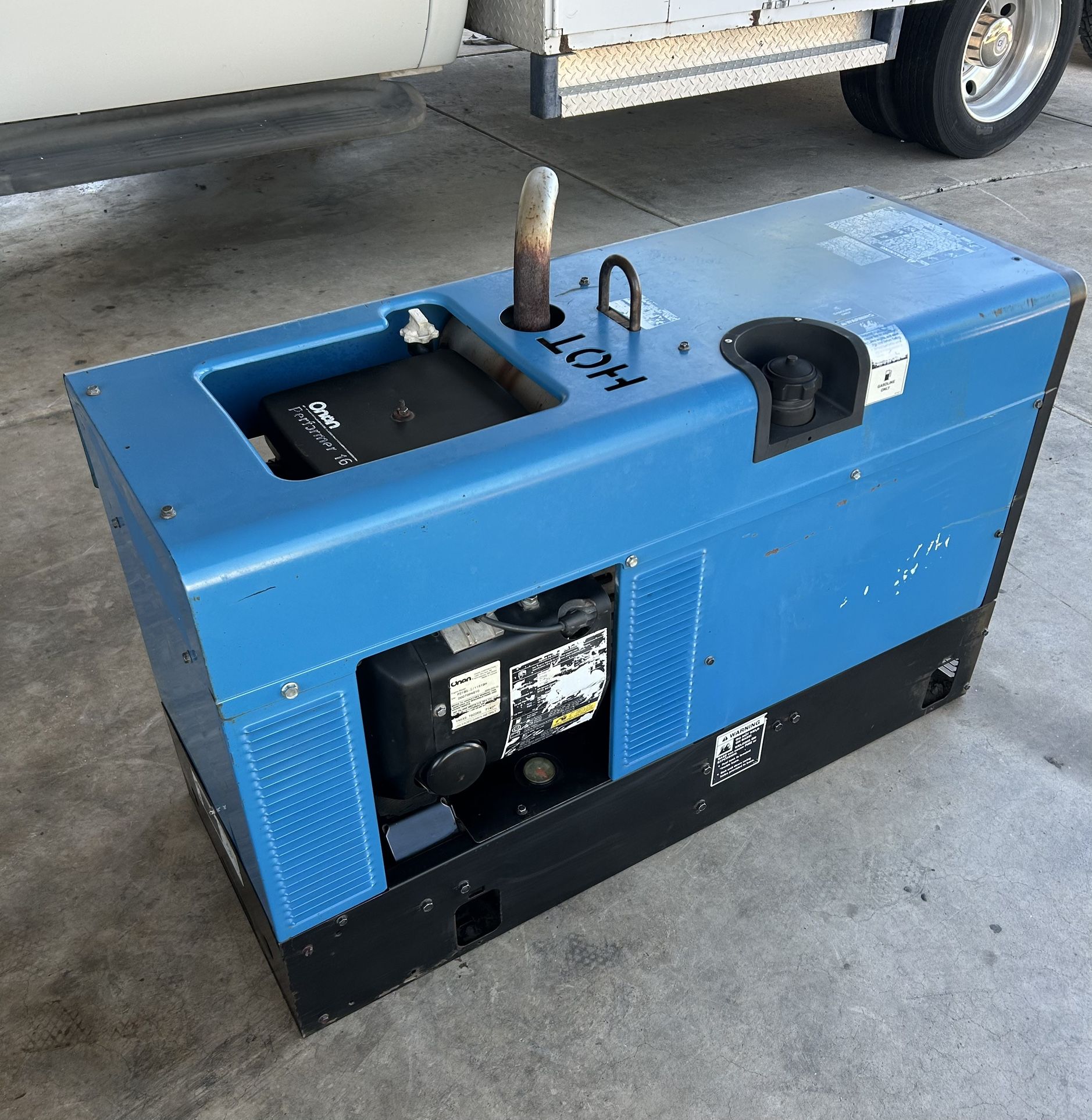 Miller Bobcat 225 Welder Generator 