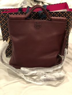 New Tory Burch Taylor Convertible Fold-Over Crossbody Bag (burgundy Color)