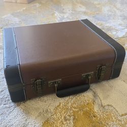 Crosley Suitcase Record Player With Built In Speakers
