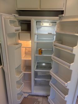 21 cu. Ft. Side by side refrigerator