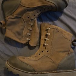 Marine Boots