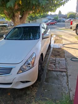 Sevende Infiniti   6cilindros  4 puertas