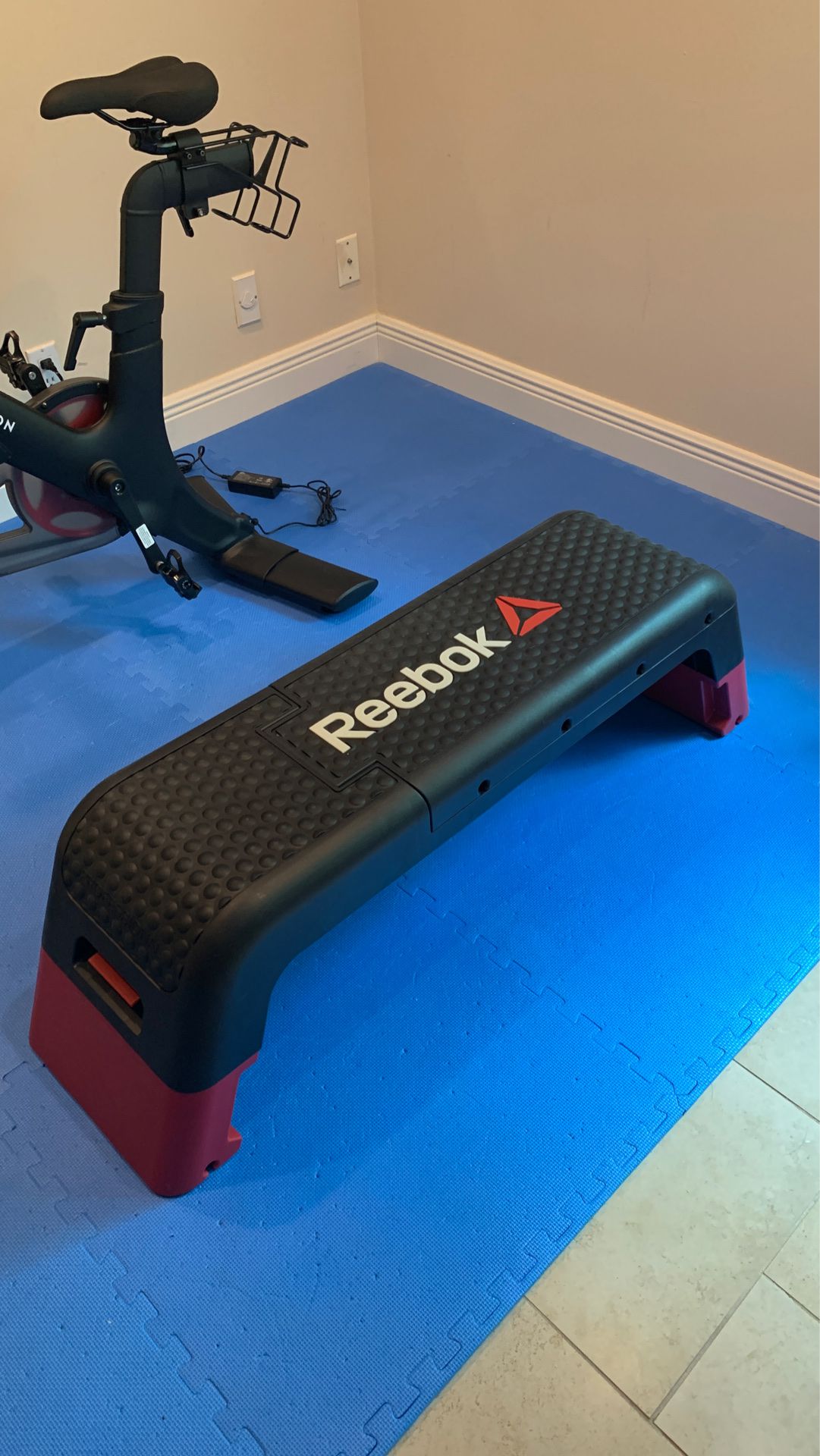 Reebok professional fitness deck weightlifting bench