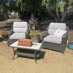 Outdoor Chairs & Table 