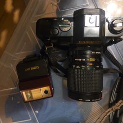 Canon T50 35mm Film SLR with 28–80mm Macro Zoom Lens – Tested / Good Condition 