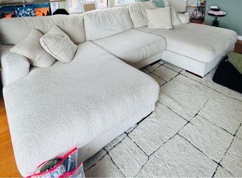 Large U-Shape Sectional Sofa with Chaise