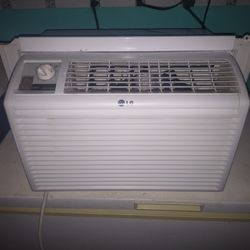 LG Electronics 5,000 BTU 115-Volt Window Air Conditioner