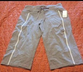 Women’s Small Shorts Lot – All New With Tags – $20