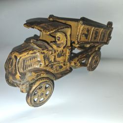 Vintage Cast Iron Dump Truck - Collectable Yellow Action Toy Car With Driver - Antique Souvenir For Collection - 5lb - Unbranded - Pre Used Kids Gift.