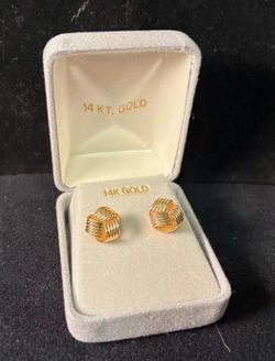 1.1 gram 14k earrings