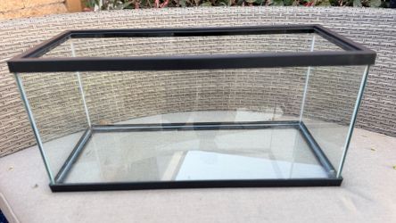 Aquarium fish tank / pet tank great condition $45 pick up in Fontana