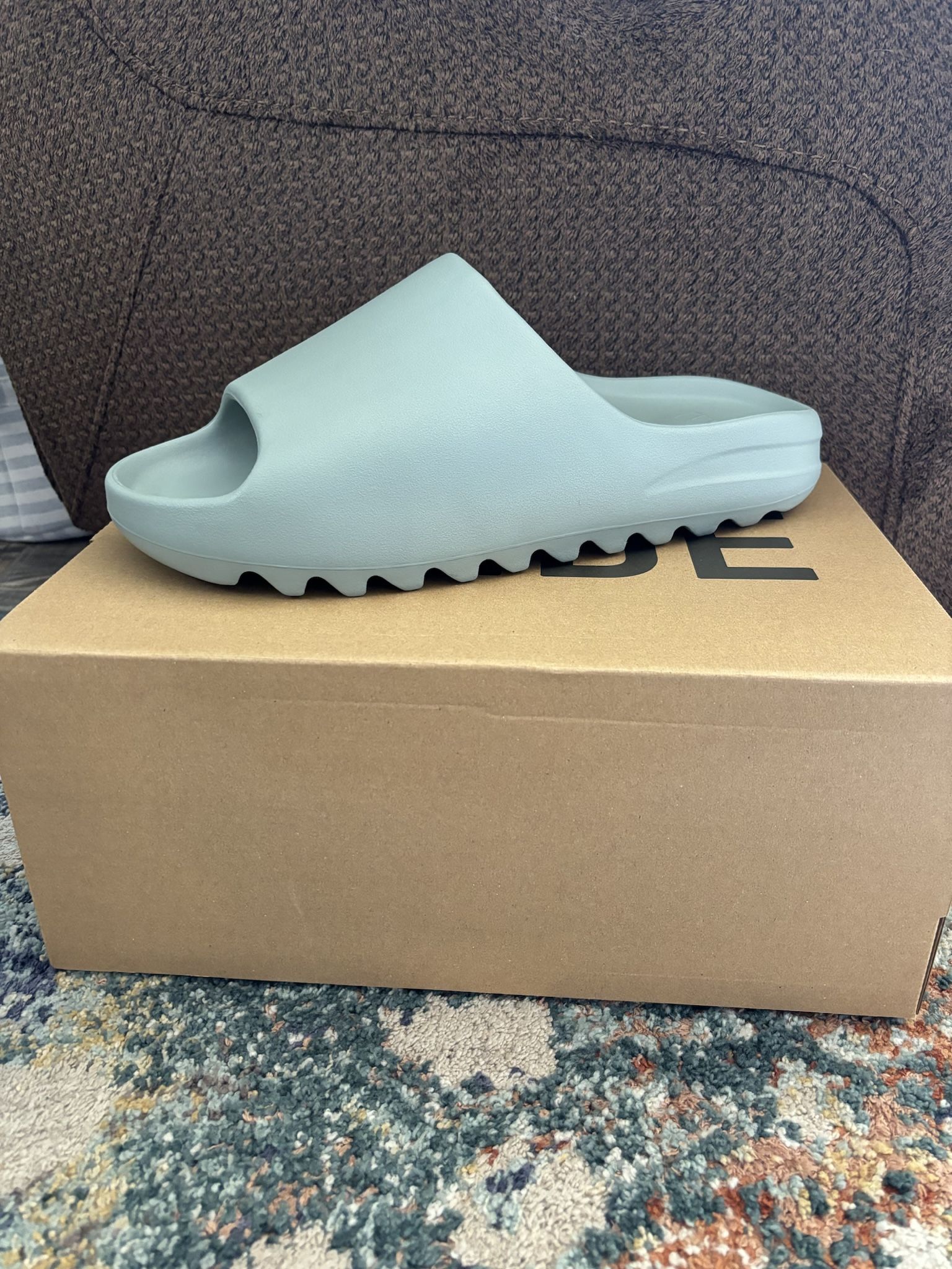 YEEZY SLIDES SIZE 15 NEW