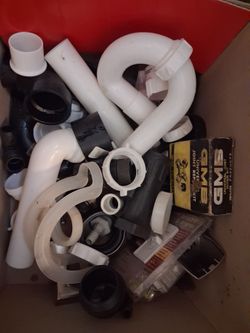 Mixed Lot of Plumbing Pipe Fittings and Parts