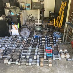 Home Gym Equipment! Tons Of Weights