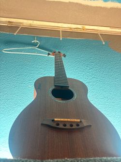 Bass guitar