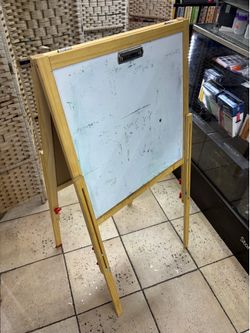 Kids Wooden Art Easel - Double-Sided Chalkboard & Whiteboard (Adjustable Height)