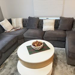 Velour couch large! Measurements in pics