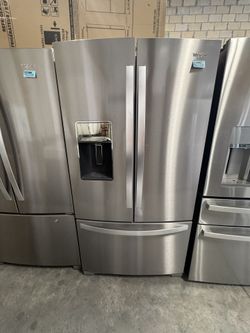 Open Box Refrigerator 