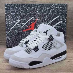 Jordan 4 “Military Black”