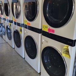 LG ThinQ WashTower Single Unit Front Load Washer 4.5 Cubic Feet Dryer 7.4 Cubic Feet