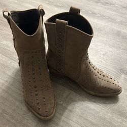 Vince Camuto Jephelis Western Boots