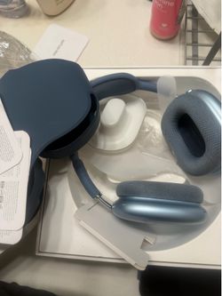 AirPod  max usbc blue