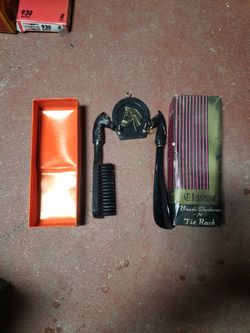 Vintage Classic Shoe Horn, Brush And Tie Rack