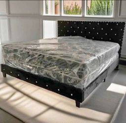 NEW QUEEN SIZE BED WITH MATTRESS AND BOXSPRING INCLUDING FREE DELIVERY PAY ON ARRIVAL