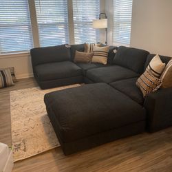 Cindy Crawford Sectional Couch And Ottoman