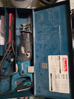 Makita AVT SawZall