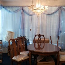 Queen Anne Dining Set 